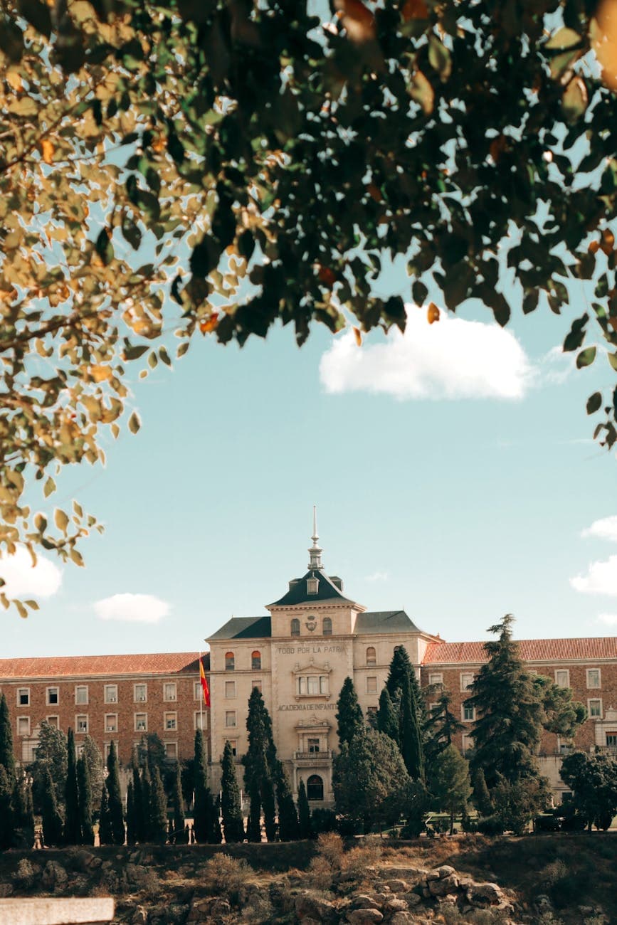 Travelora social post